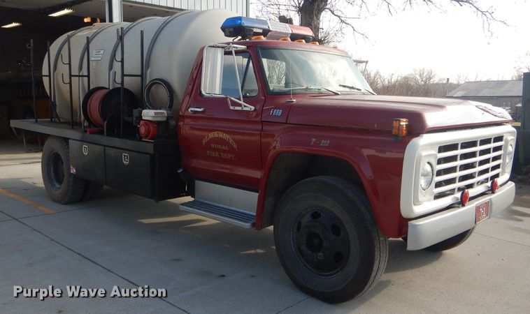 image for item DH6302 1978 Ford F600 tanker fire truck
