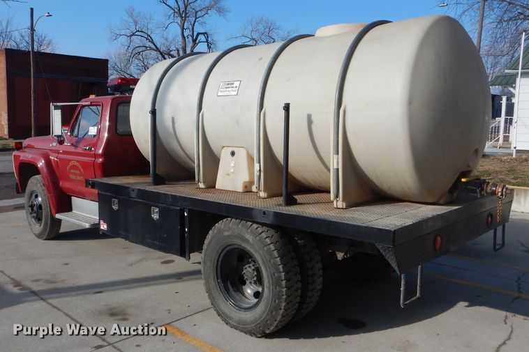 image for item DH6302 1978 Ford F600 tanker fire truck