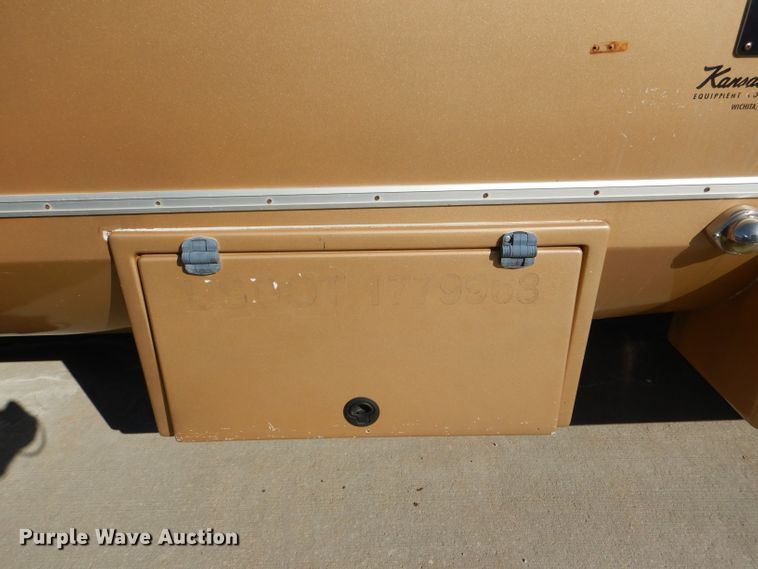 image for item DI2733 2008 Ford Econoline E450 Super Duty shuttle bus