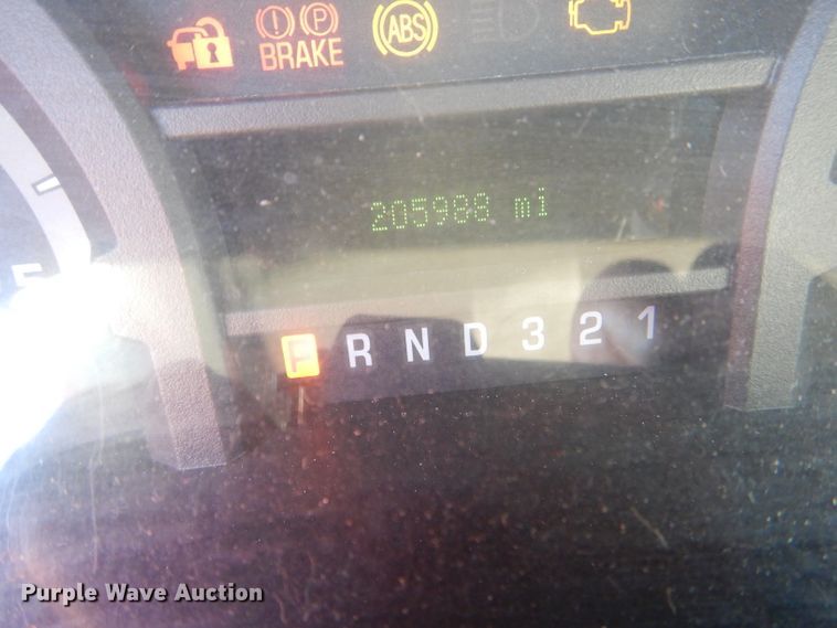 image for item DI2735 2009 Ford E450 Super Duty shuttle bus