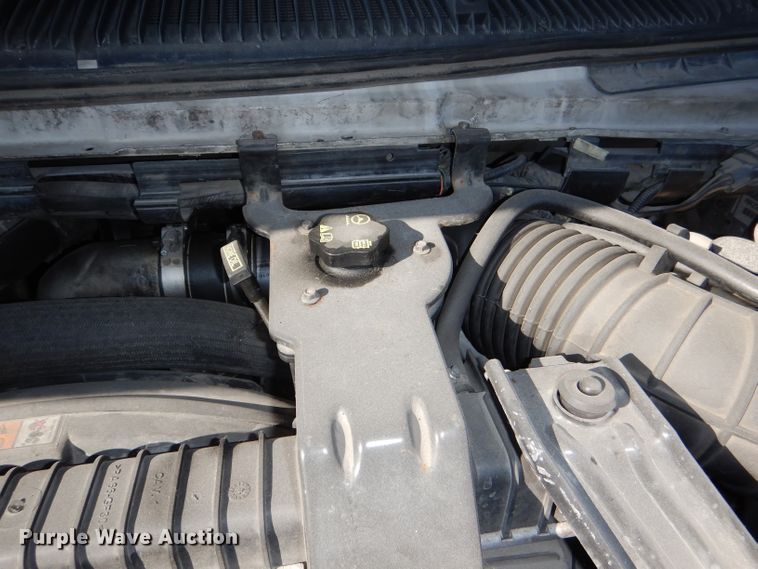 image for item DI2735 2009 Ford E450 Super Duty shuttle bus