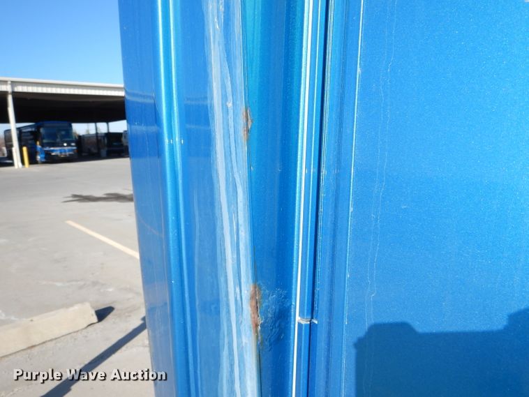 image for item DI2735 2009 Ford E450 Super Duty shuttle bus