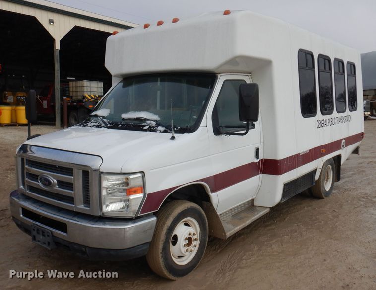 image for item ER9829 2011 Ford Econoline E350 shuttle bus