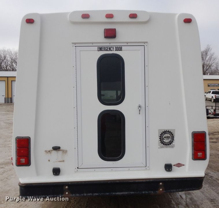 image for item ER9829 2011 Ford Econoline E350 shuttle bus