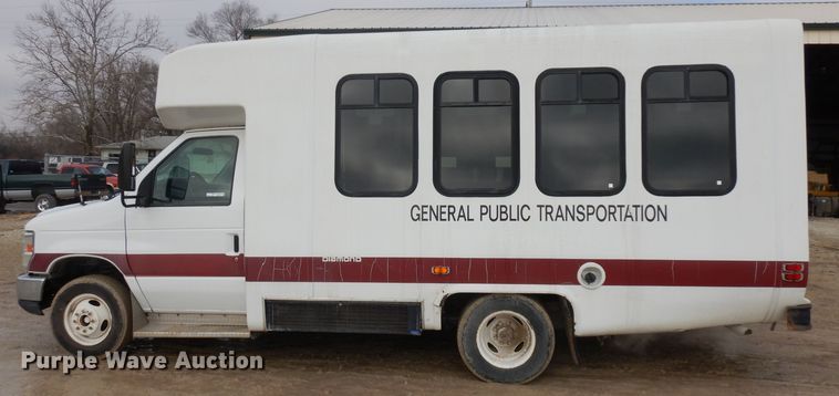 image for item ER9829 2011 Ford Econoline E350 shuttle bus
