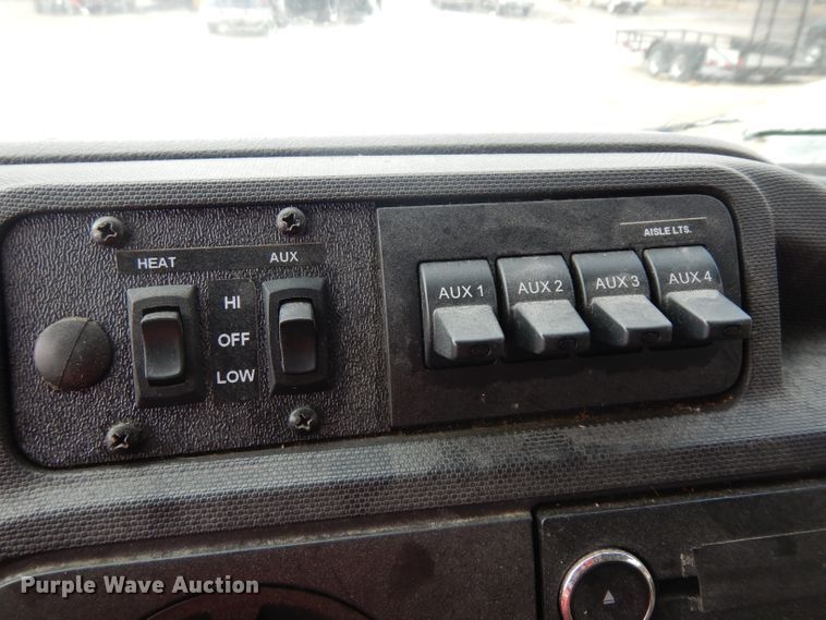 image for item ER9829 2011 Ford Econoline E350 shuttle bus