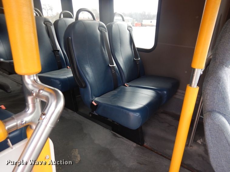 image for item ER9829 2011 Ford Econoline E350 shuttle bus