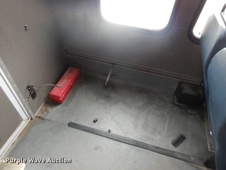 image for item ER9829 2011 Ford Econoline E350 shuttle bus