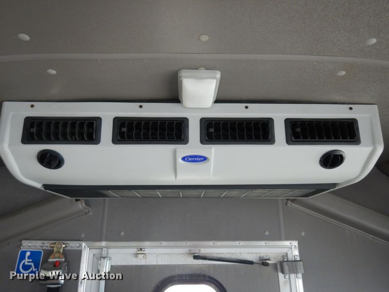 image for item ER9829 2011 Ford Econoline E350 shuttle bus