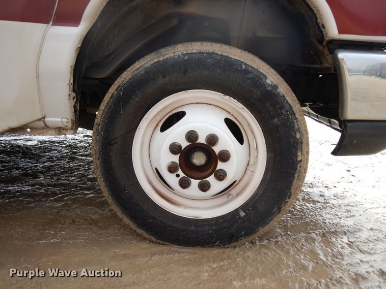 image for item ER9829 2011 Ford Econoline E350 shuttle bus