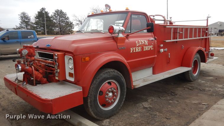 image for item ER9835 1970 Chevrolet C50 pumper fire truck