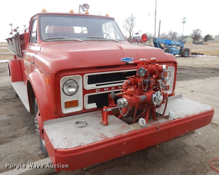 image for item ER9835 1970 Chevrolet C50 pumper fire truck