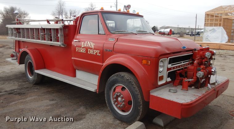 image for item ER9835 1970 Chevrolet C50 pumper fire truck