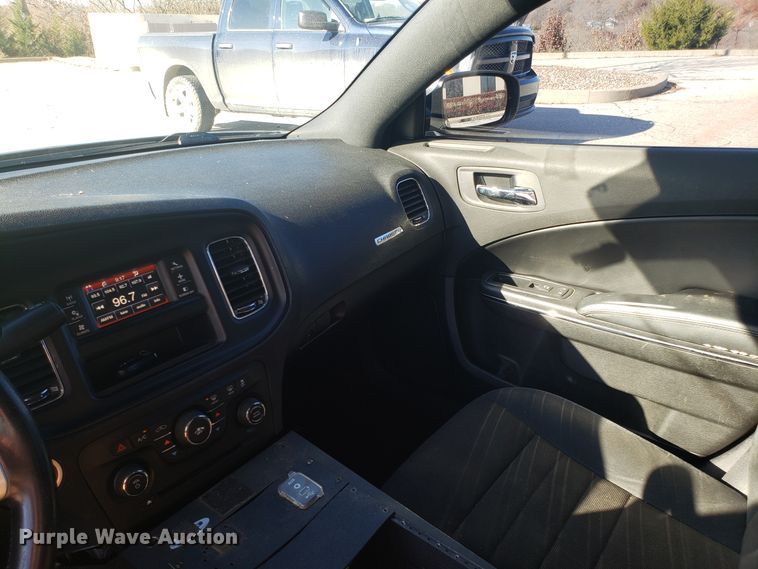 image for item ET9986 2011 Dodge Charger Police