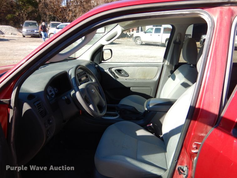 image for item FA9995 2006 Ford Escape XLT SUV