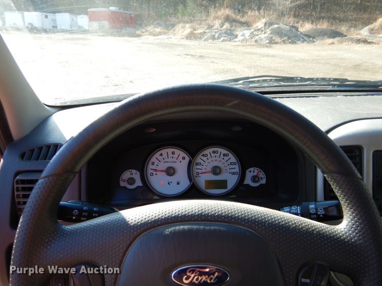 image for item FA9995 2006 Ford Escape XLT SUV