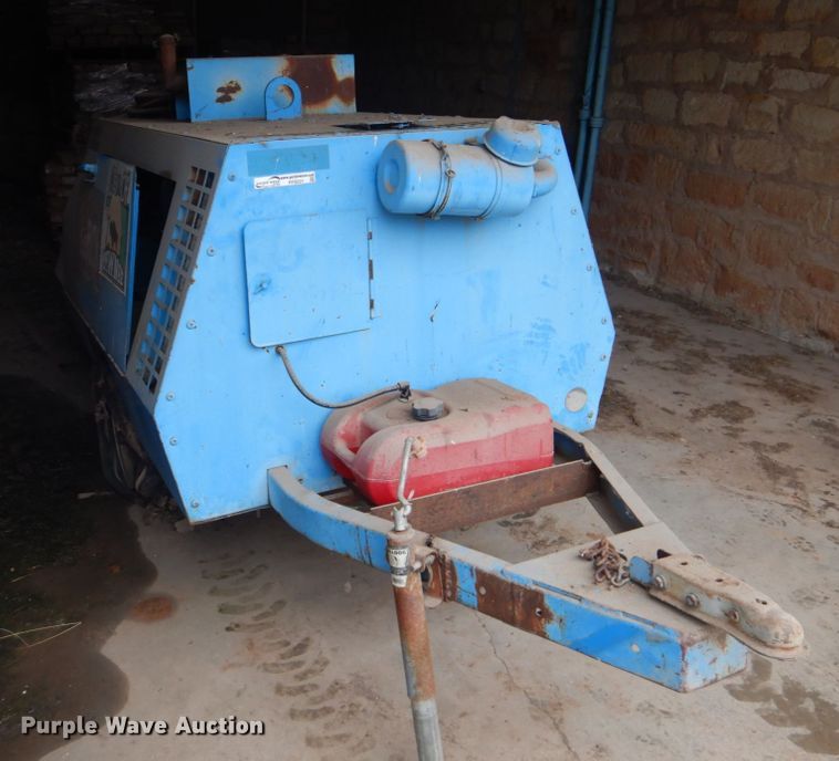 image for item FF9221 Leroi Q100G air compressor