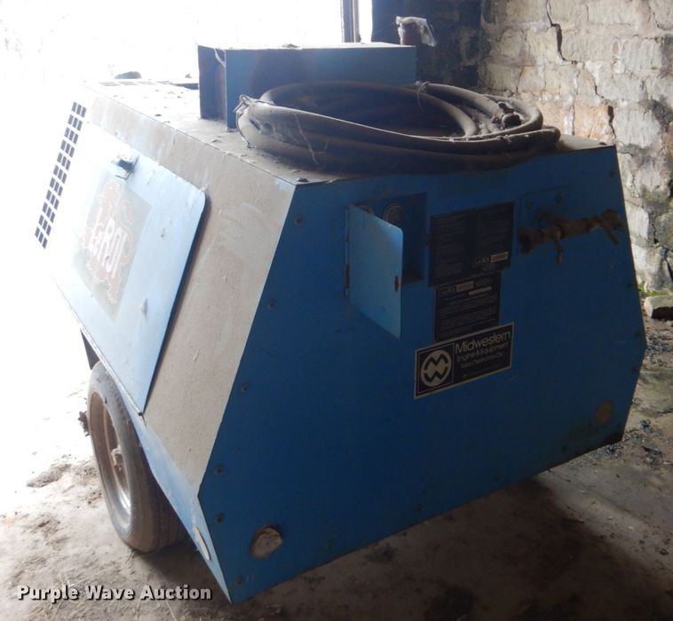 image for item FF9221 Leroi Q100G air compressor