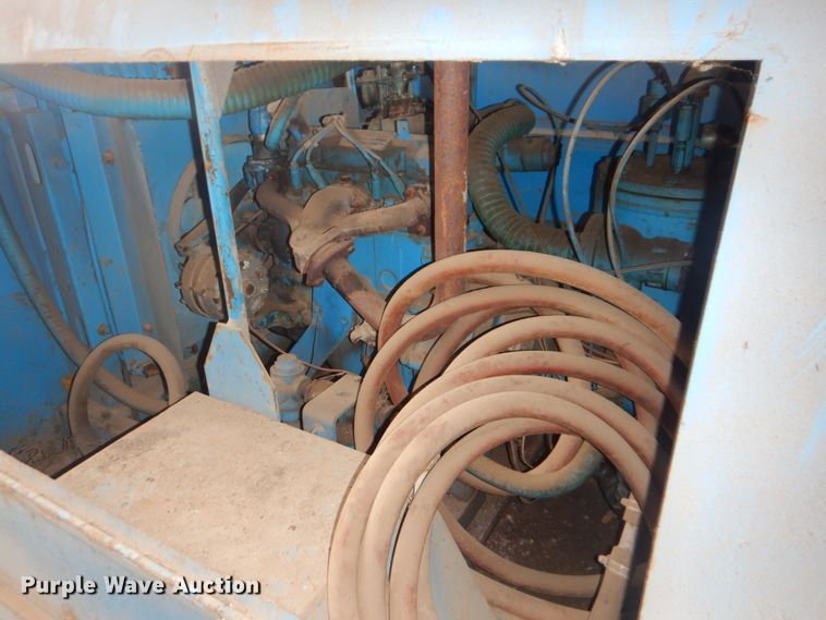 image for item FF9221 Leroi Q100G air compressor