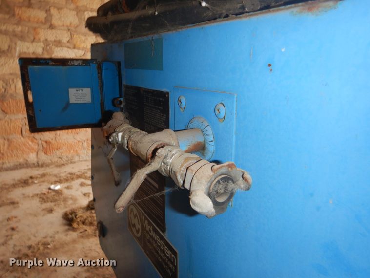 image for item FF9221 Leroi Q100G air compressor