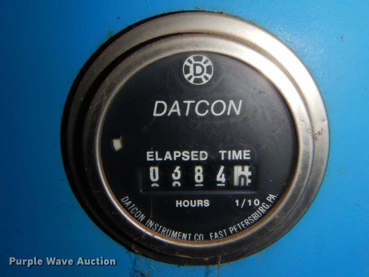 image for item FF9221 Leroi Q100G air compressor