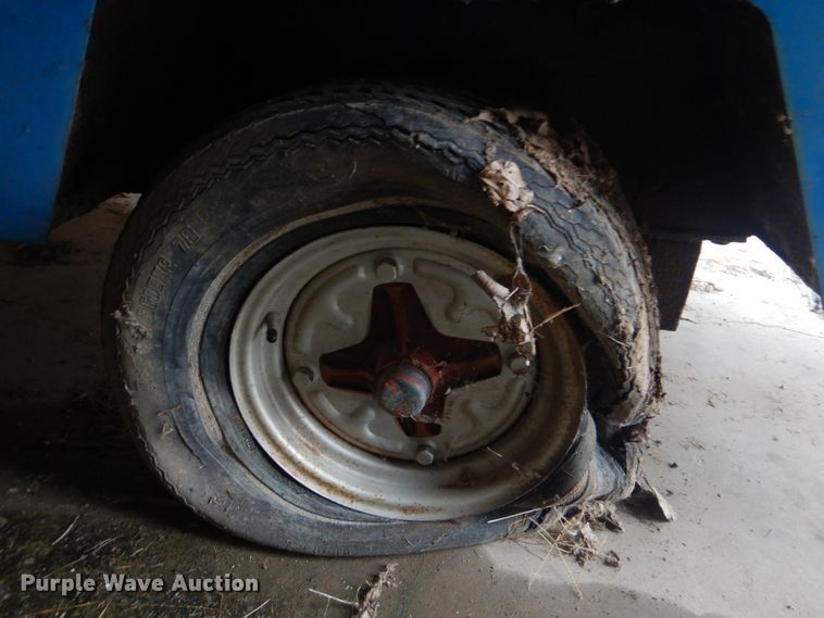 image for item FF9221 Leroi Q100G air compressor