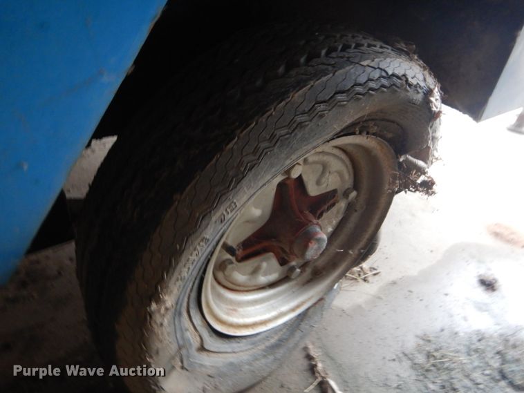 image for item FF9221 Leroi Q100G air compressor