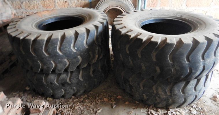 image for item FF9222 (4) Deestone 20.5-25 tires