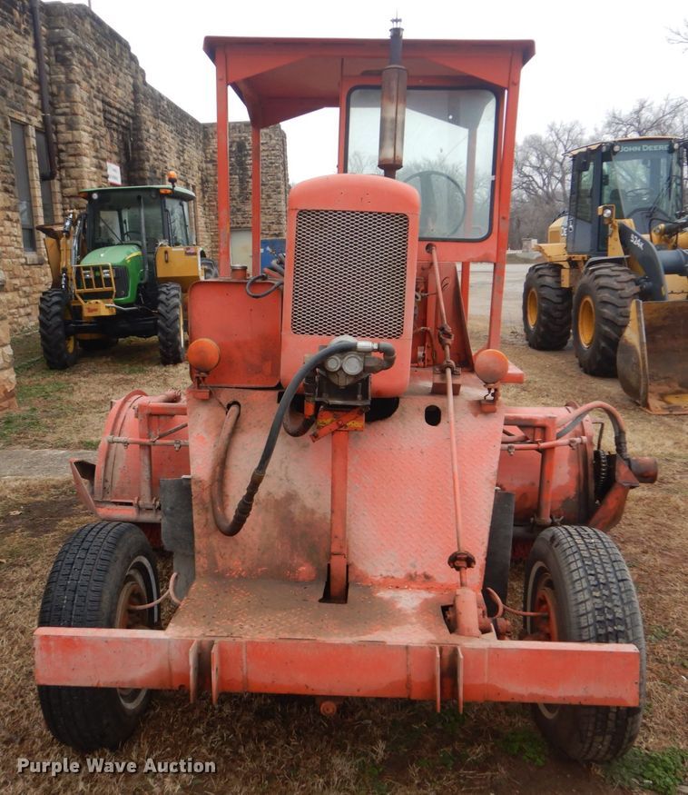 image for item FF9223 Broce T-10 broom