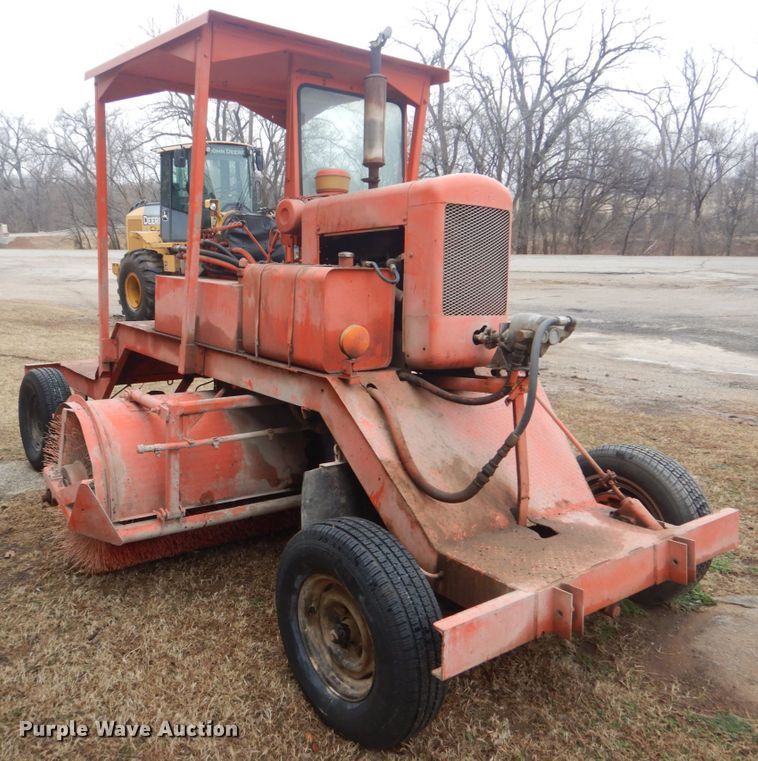 image for item FF9223 Broce T-10 broom