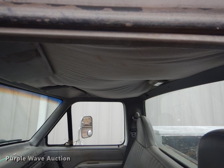 image for item FF9224 1997 Ford F450 Super Duty utility truck