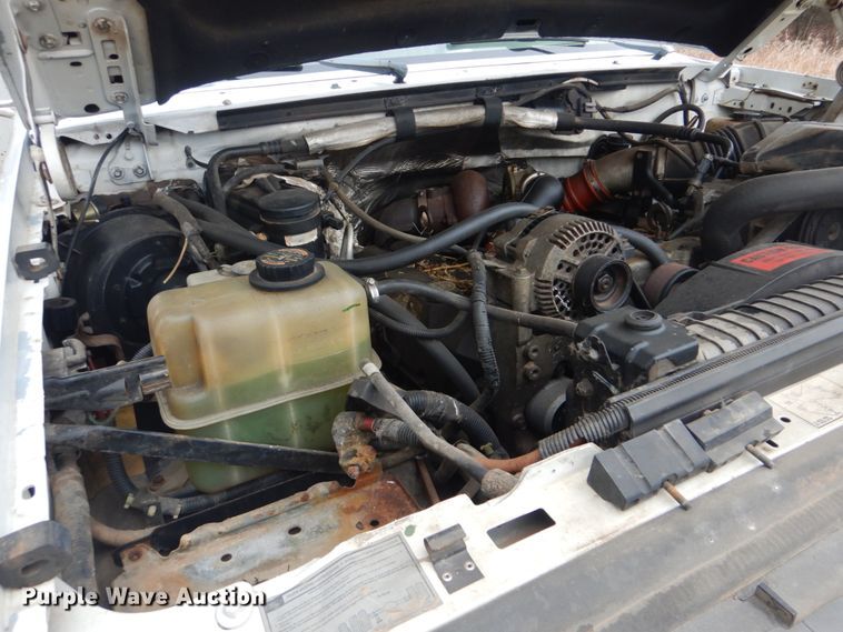 image for item FF9224 1997 Ford F450 Super Duty utility truck