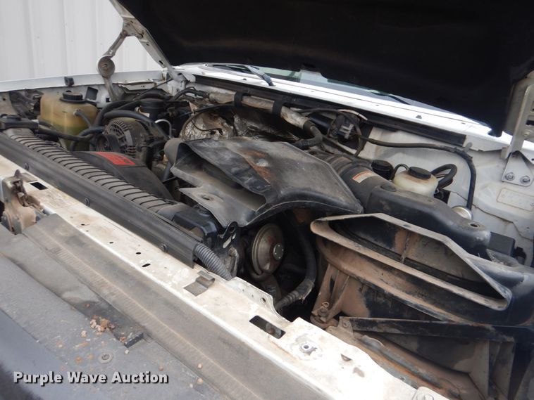 image for item FF9224 1997 Ford F450 Super Duty utility truck