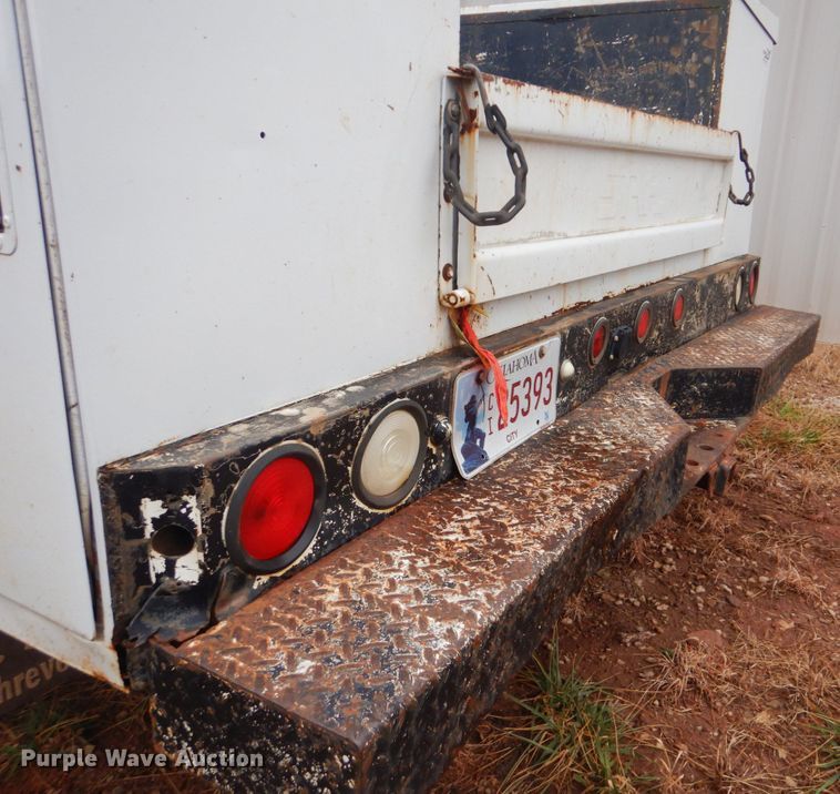 image for item FF9224 1997 Ford F450 Super Duty utility truck