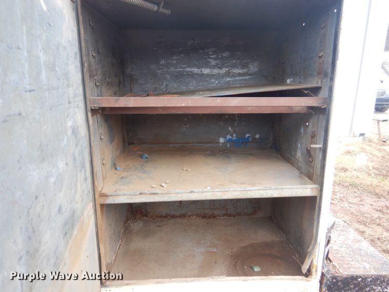 image for item FF9224 1997 Ford F450 Super Duty utility truck