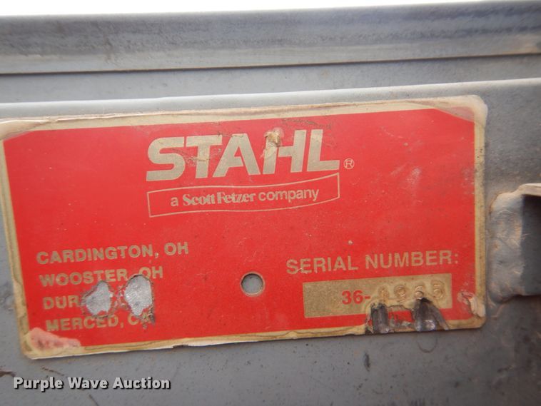 image for item FF9224 1997 Ford F450 Super Duty utility truck