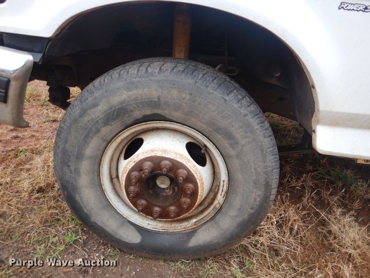 image for item FF9224 1997 Ford F450 Super Duty utility truck