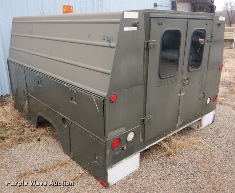 image for item FF9225 Enclosed utility bed