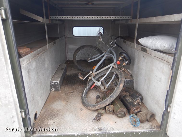 image for item FF9225 Enclosed utility bed