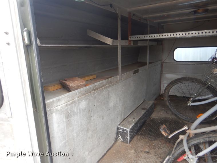 image for item FF9225 Enclosed utility bed