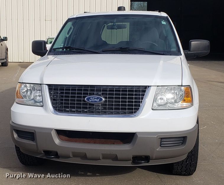 image for item GA9445 2003 Ford Expedition SUV