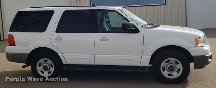 image for item GA9445 2003 Ford Expedition SUV