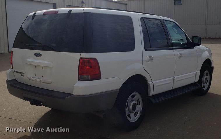 image for item GA9445 2003 Ford Expedition SUV