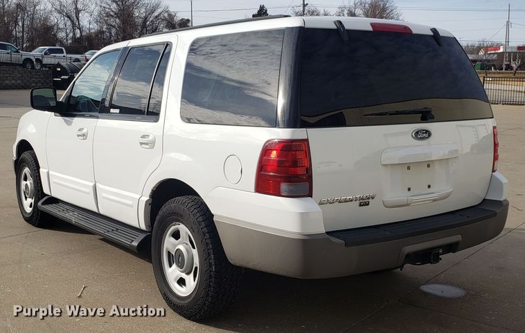 image for item GA9445 2003 Ford Expedition SUV