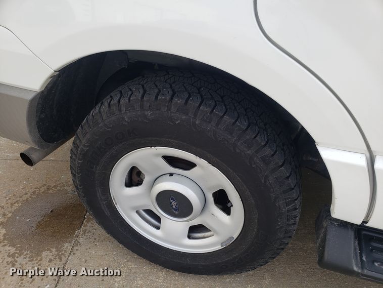 image for item GA9445 2003 Ford Expedition SUV