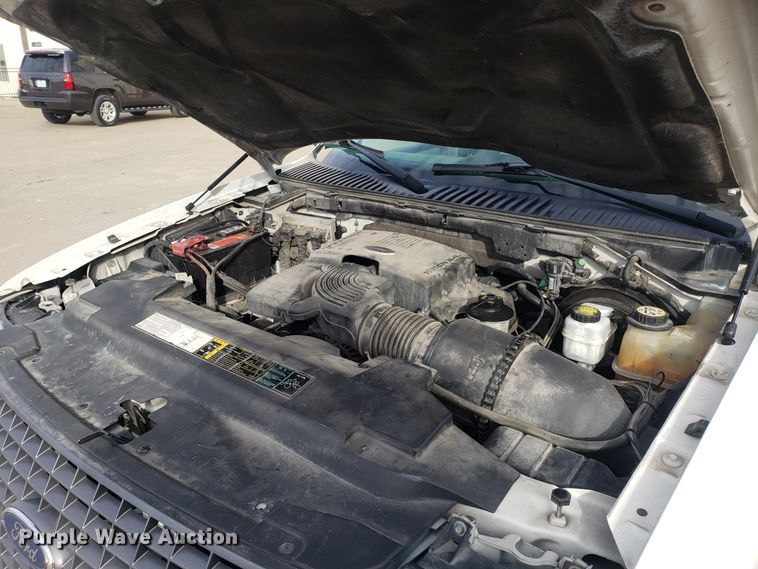 image for item GA9445 2003 Ford Expedition SUV