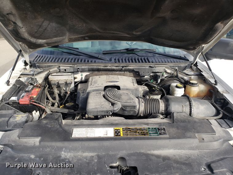 image for item GA9445 2003 Ford Expedition SUV