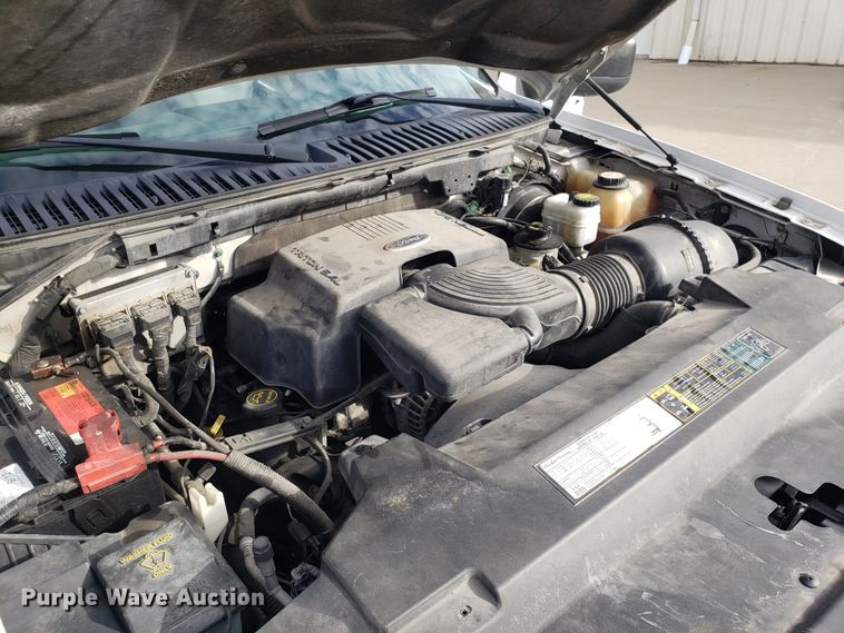 image for item GA9445 2003 Ford Expedition SUV