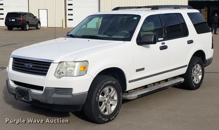 image for item GA9446 2006 Ford Explorer SUV