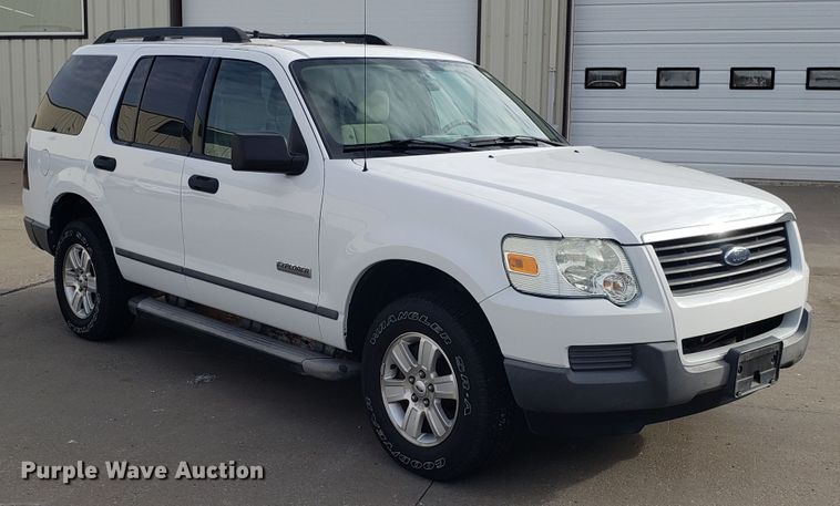 image for item GA9446 2006 Ford Explorer SUV